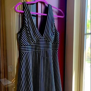 Marilyn classic but make it black with stripes 🖤